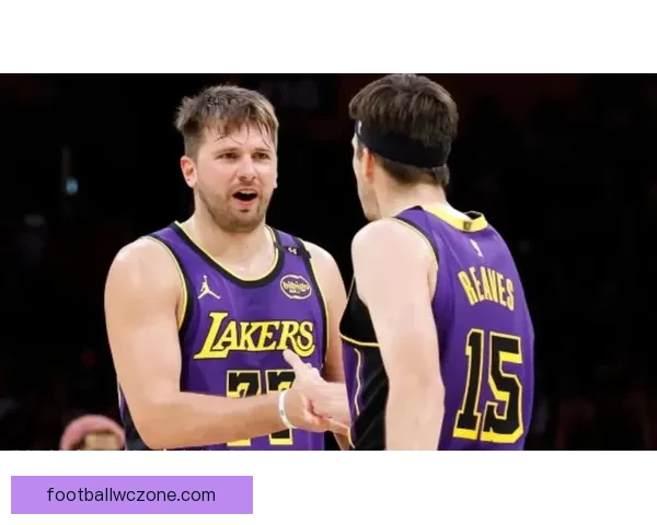 绿巨人领衔超级阵容马克西詹姆斯美队东契奇雷神斯图尔特争锋